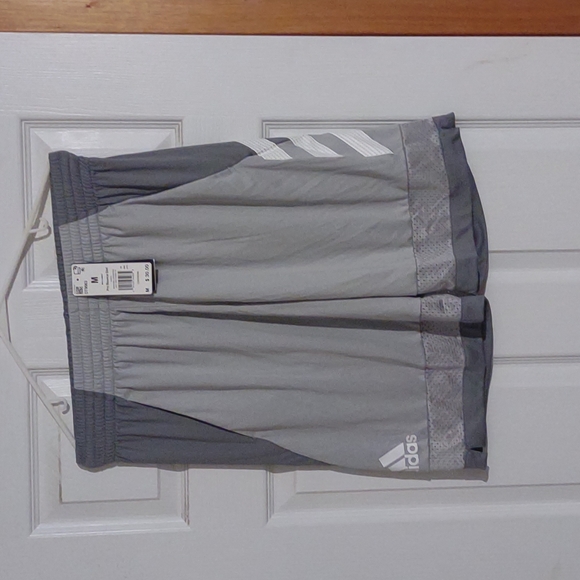 Men's Adidas pro bounce short - Picture 1 of 2